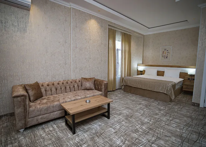 Lakeside Hotel & Spa